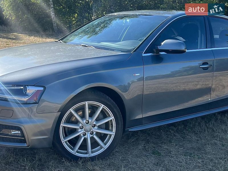 Седан Audi A4 2014 в Киеве