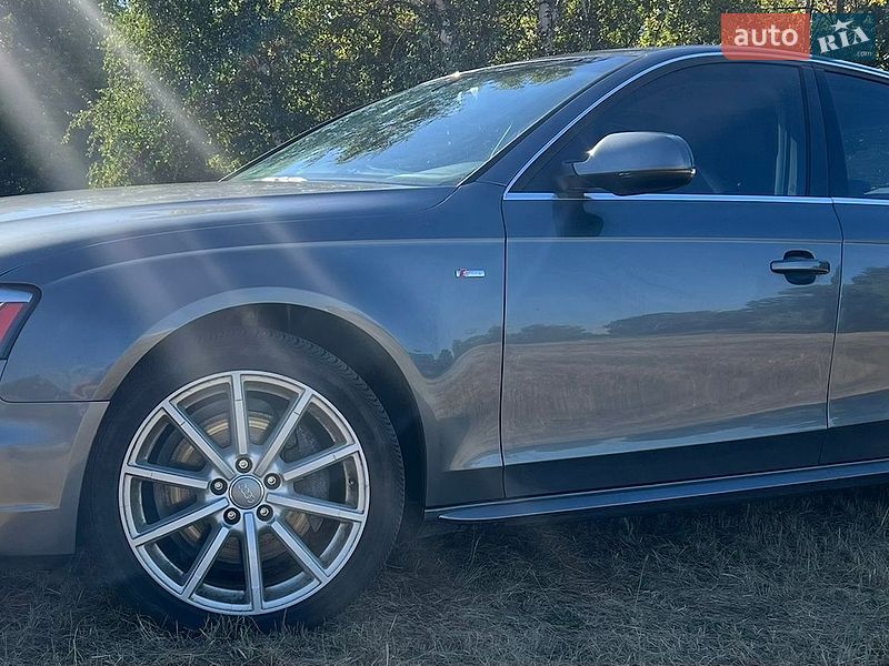 Седан Audi A4 2014 в Киеве