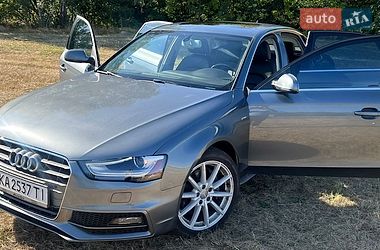 Седан Audi A4 2014 в Киеве