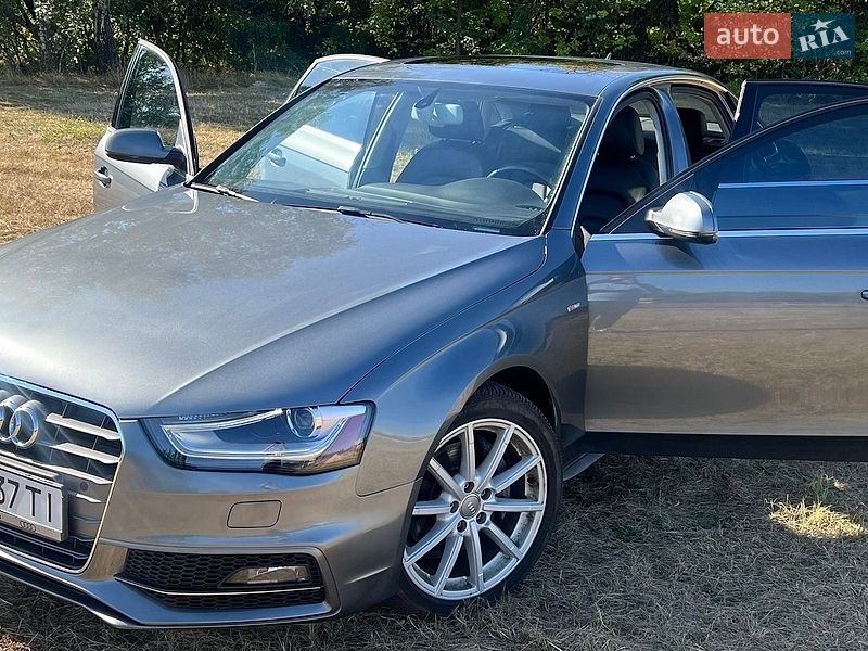Седан Audi A4 2014 в Киеве