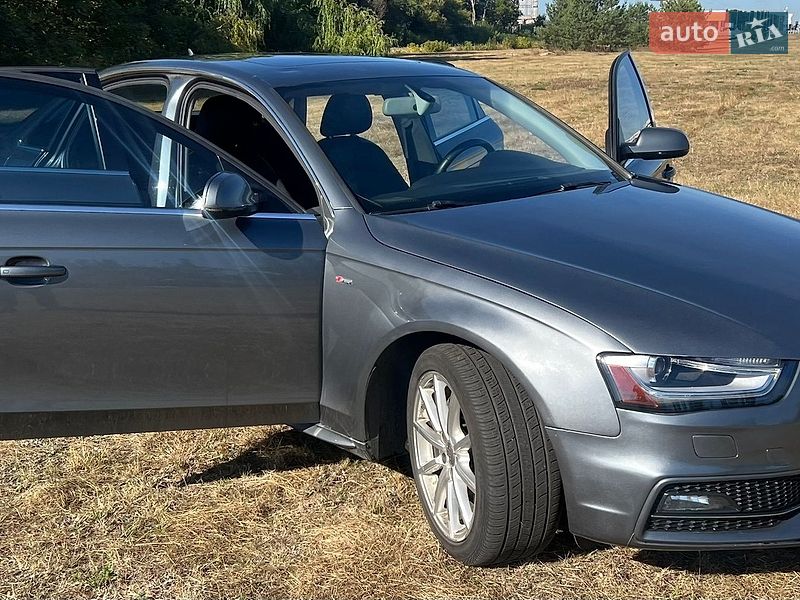 Седан Audi A4 2014 в Киеве