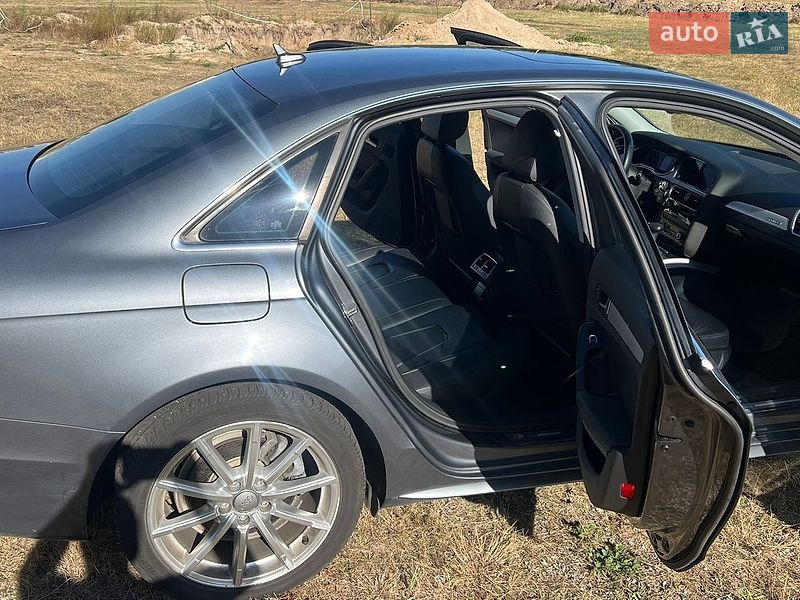Седан Audi A4 2014 в Киеве