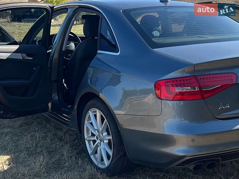 Седан Audi A4 2014 в Киеве