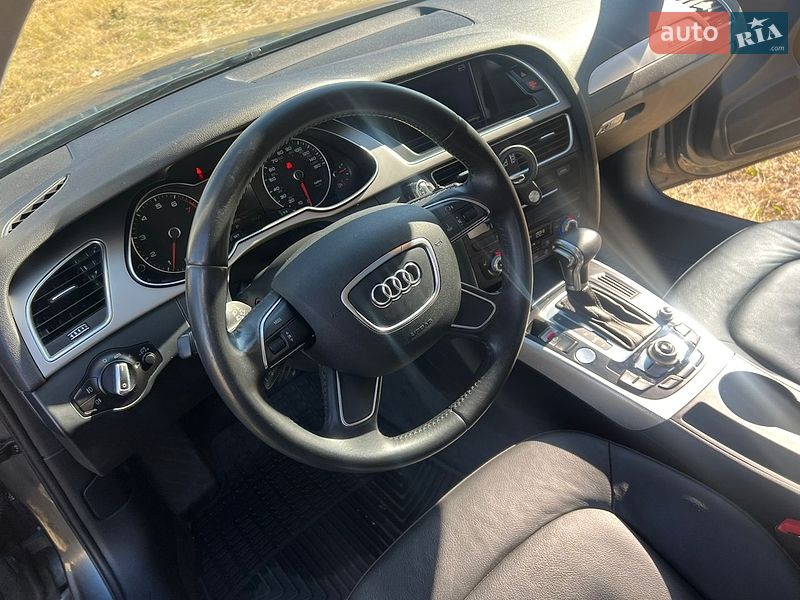 Седан Audi A4 2014 в Киеве