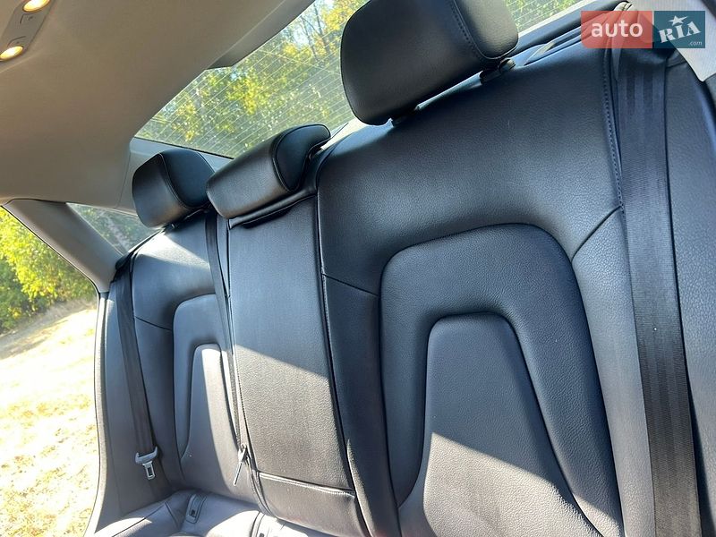 Седан Audi A4 2014 в Киеве
