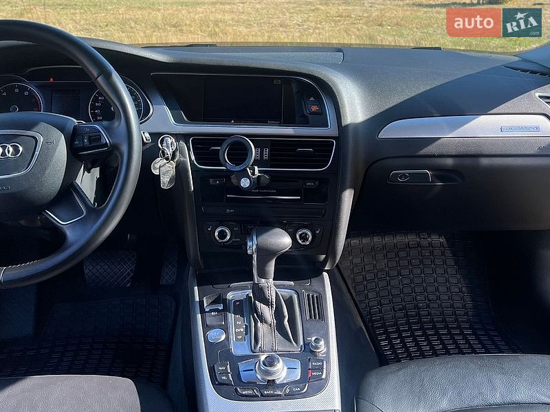 Седан Audi A4 2014 в Киеве