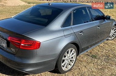 Седан Audi A4 2014 в Киеве