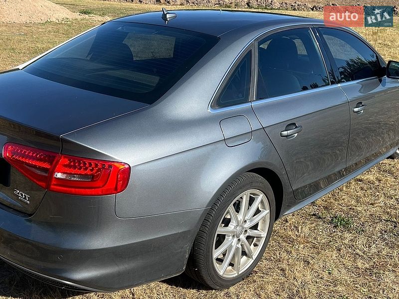Седан Audi A4 2014 в Киеве