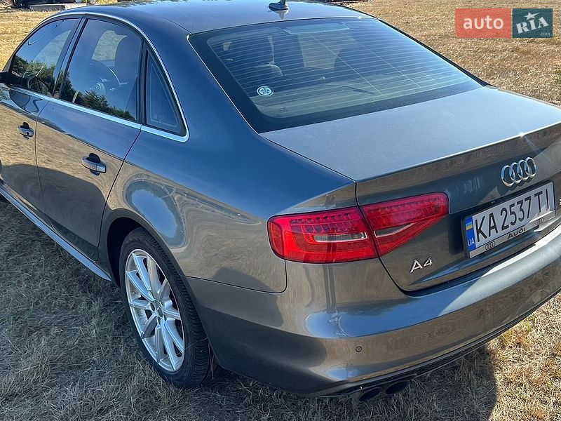 Седан Audi A4 2014 в Киеве