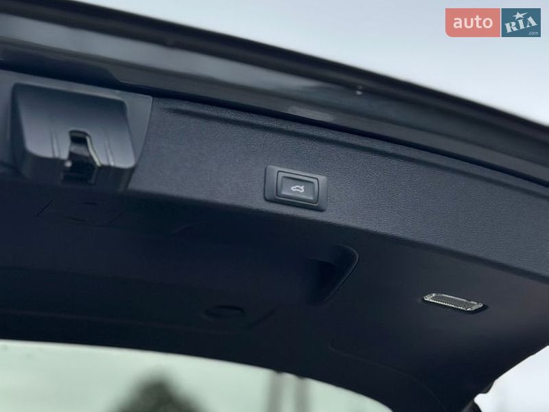 Универсал Audi A4 2020 в Старом Самборе