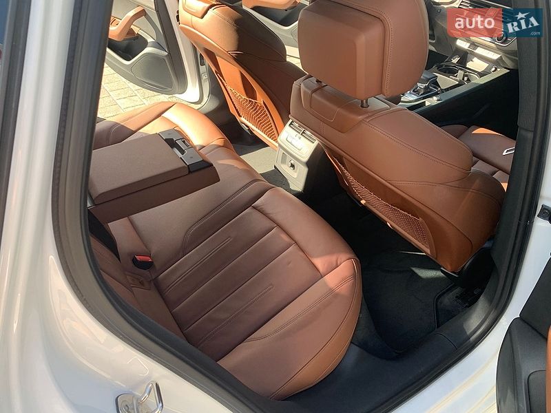 Седан Audi A4 2023 в Киеве