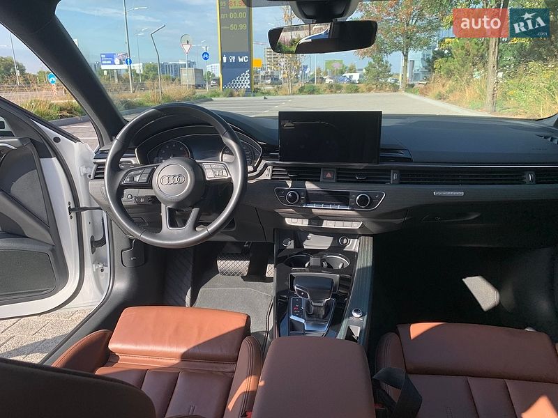 Седан Audi A4 2023 в Киеве