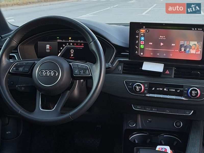 Седан Audi A4 2020 в Виннице