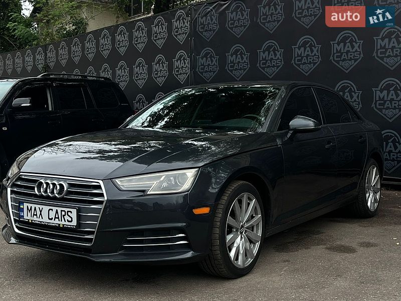 Седан Audi A4 2016 в Киеве