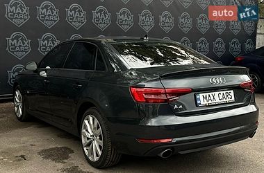 Седан Audi A4 2016 в Киеве