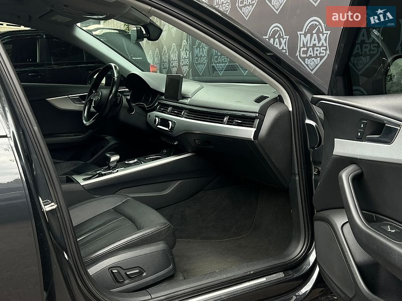 Седан Audi A4 2016 в Киеве