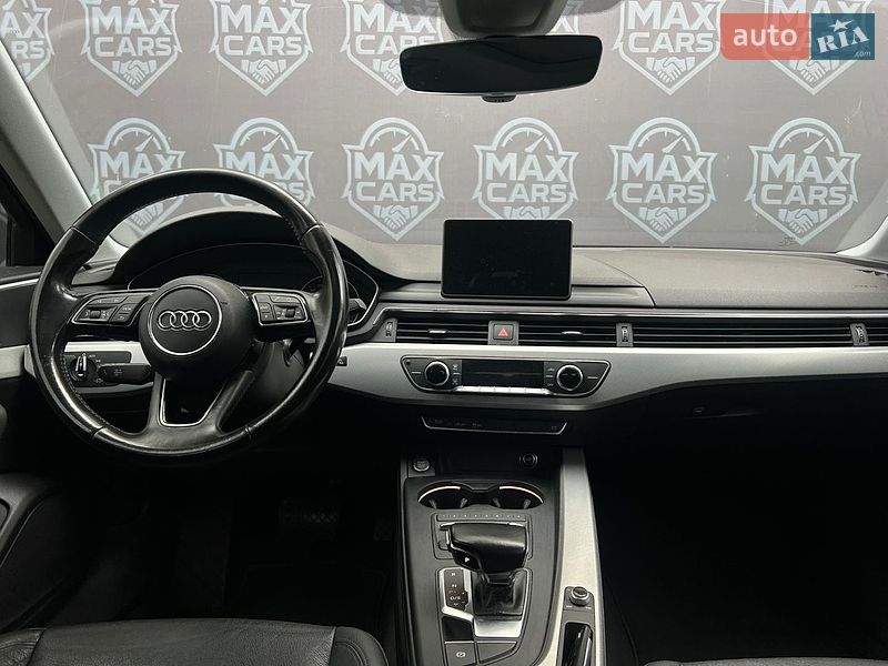 Седан Audi A4 2016 в Киеве
