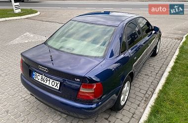 Седан Audi A4 1996 в Львове