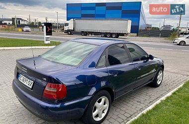 Седан Audi A4 1996 в Львове