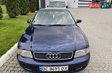 Седан Audi A4 1996 в Львове