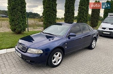 Седан Audi A4 1996 в Львове
