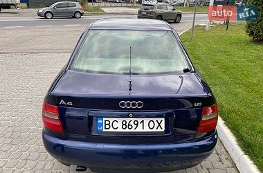 Седан Audi A4 1996 в Львове