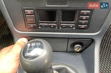 Седан Audi A4 1996 в Львове