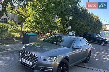 Седан Audi A4 2016 в Солотвине