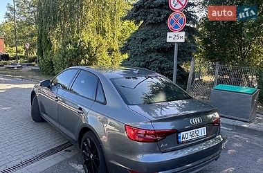 Седан Audi A4 2016 в Солотвине