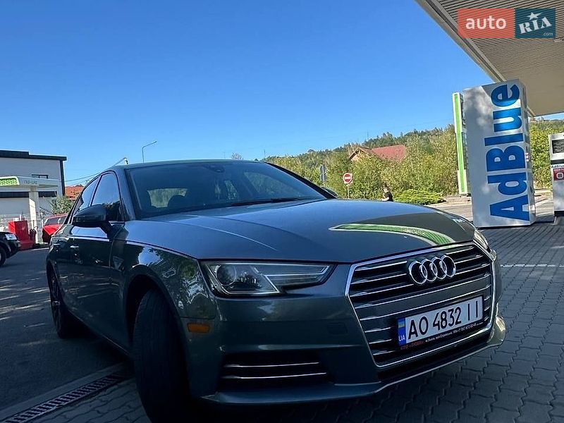 Седан Audi A4 2016 в Солотвине