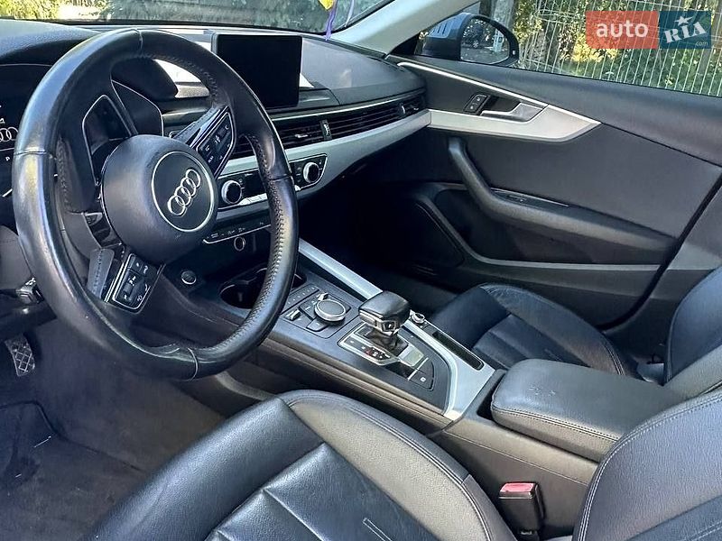 Седан Audi A4 2016 в Солотвине