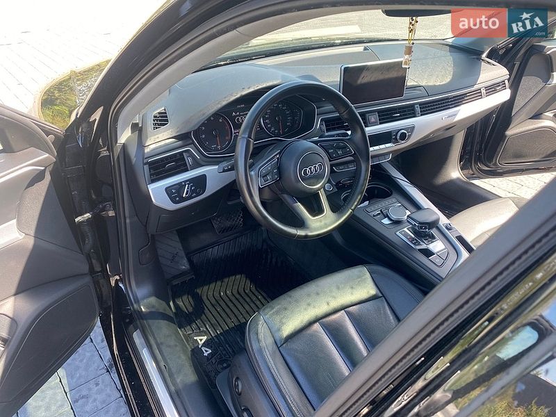 Седан Audi A4 2016 в Львові