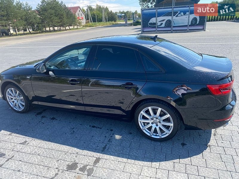 Седан Audi A4 2016 в Львові