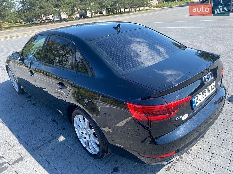 Седан Audi A4 2016 в Львові