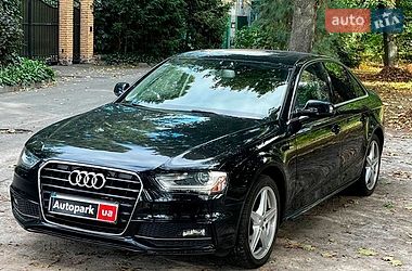 Седан Audi A4 2014 в Киеве