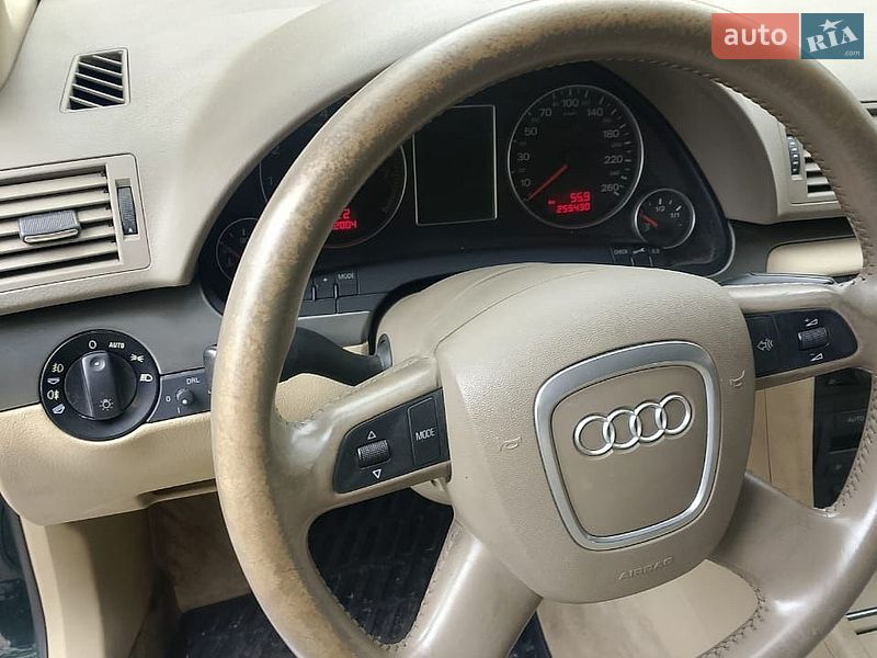 Седан Audi A4 2004 в Киеве