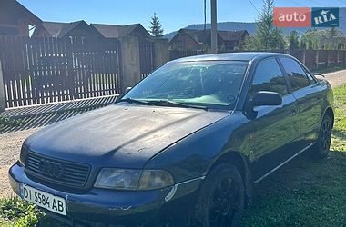 Седан Audi A4 1995 в Яремче