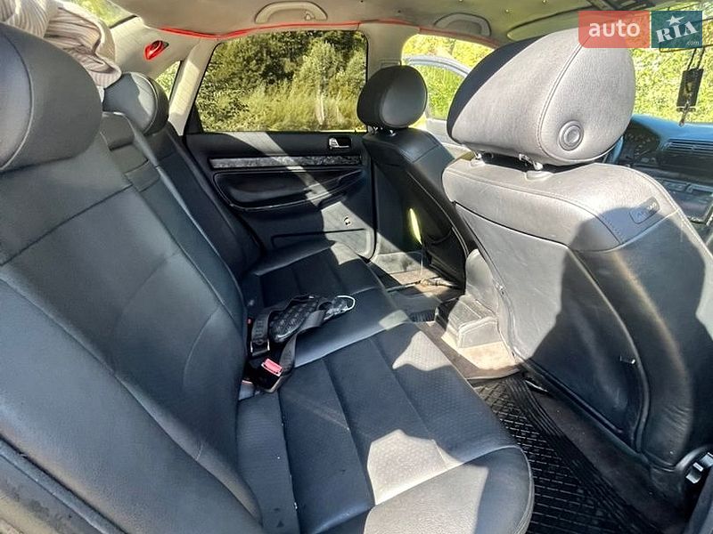 Седан Audi A4 1995 в Яремче