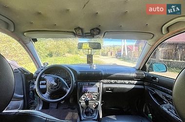 Седан Audi A4 1995 в Яремче