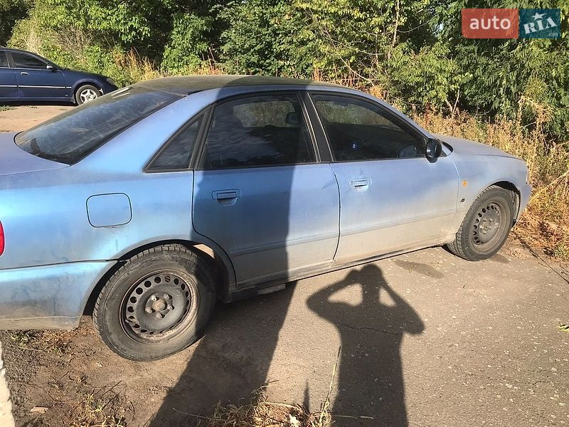 Седан Audi A4 1997 в Гайсине