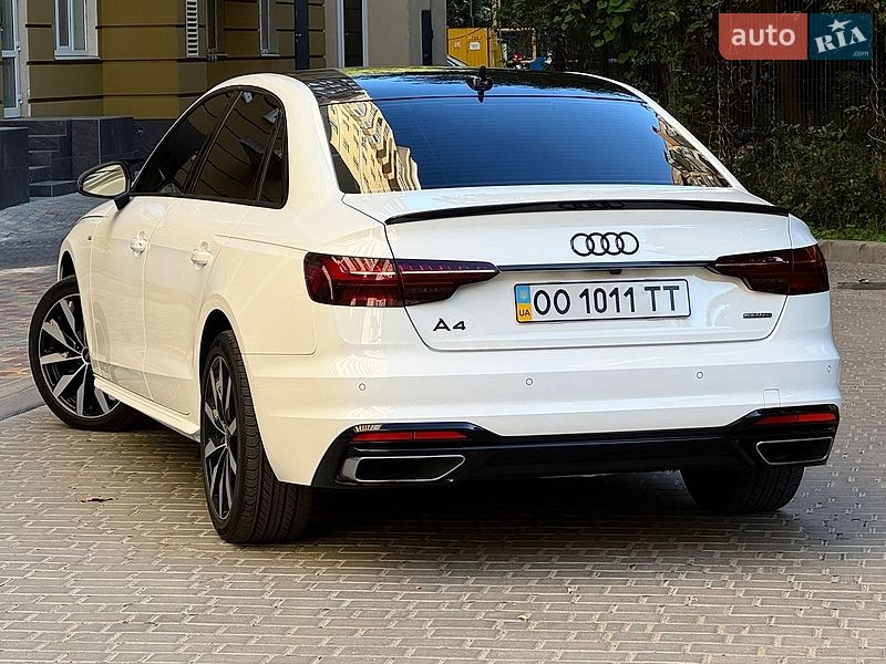Седан Audi A4 2021 в Одессе
