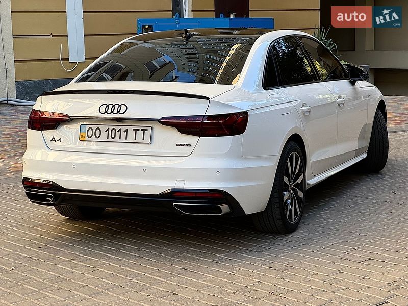 Седан Audi A4 2021 в Одессе