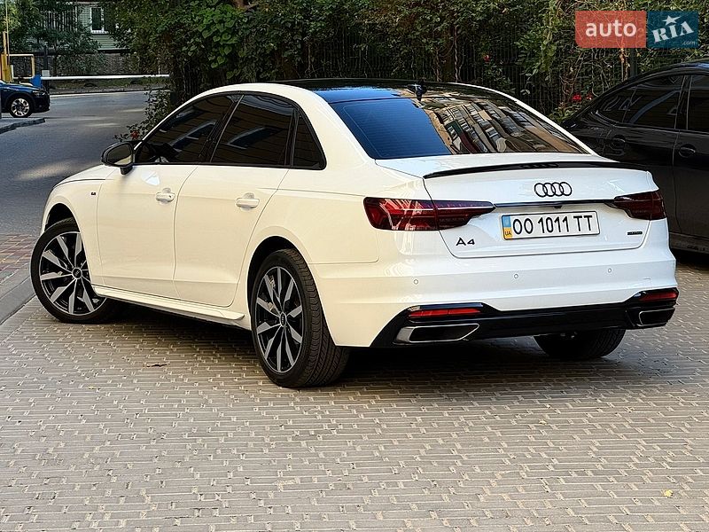 Седан Audi A4 2021 в Одессе