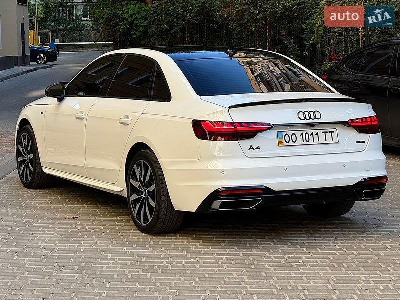 Седан Audi A4 2021 в Одессе