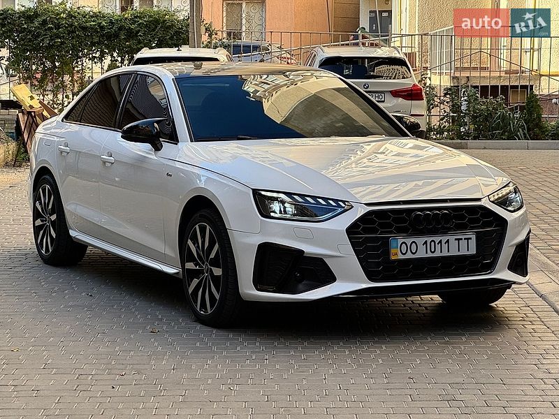 Седан Audi A4 2021 в Одессе