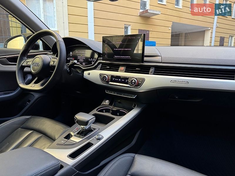 Седан Audi A4 2021 в Одессе