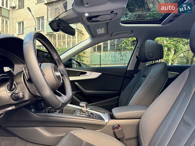 Седан Audi A4 2021 в Одессе