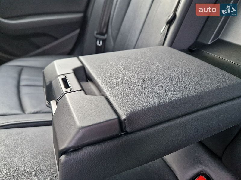Седан Audi A4 2017 в Виннице