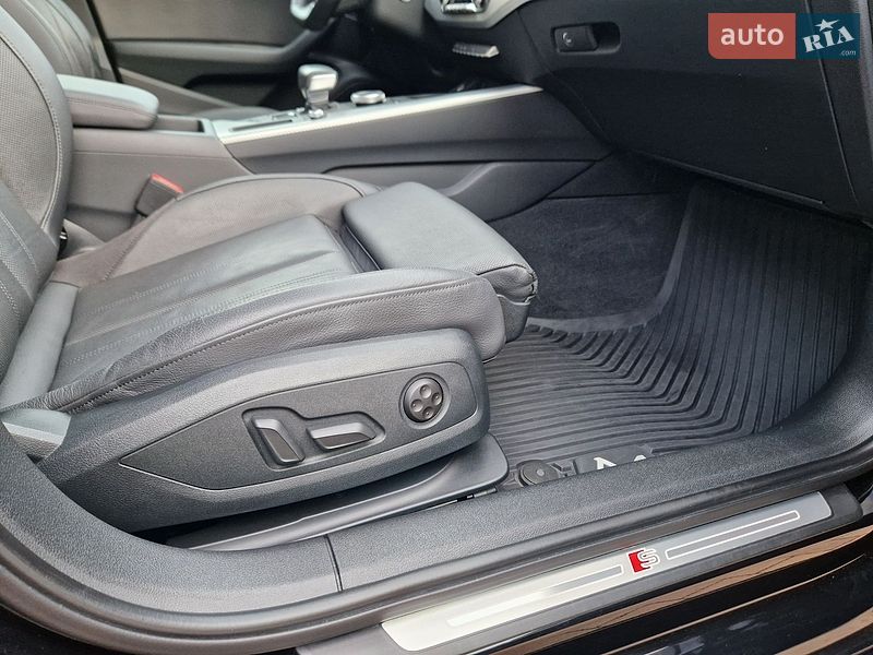 Седан Audi A4 2017 в Виннице