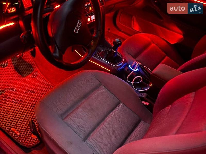 Універсал Audi A4 1999 в Стрию
